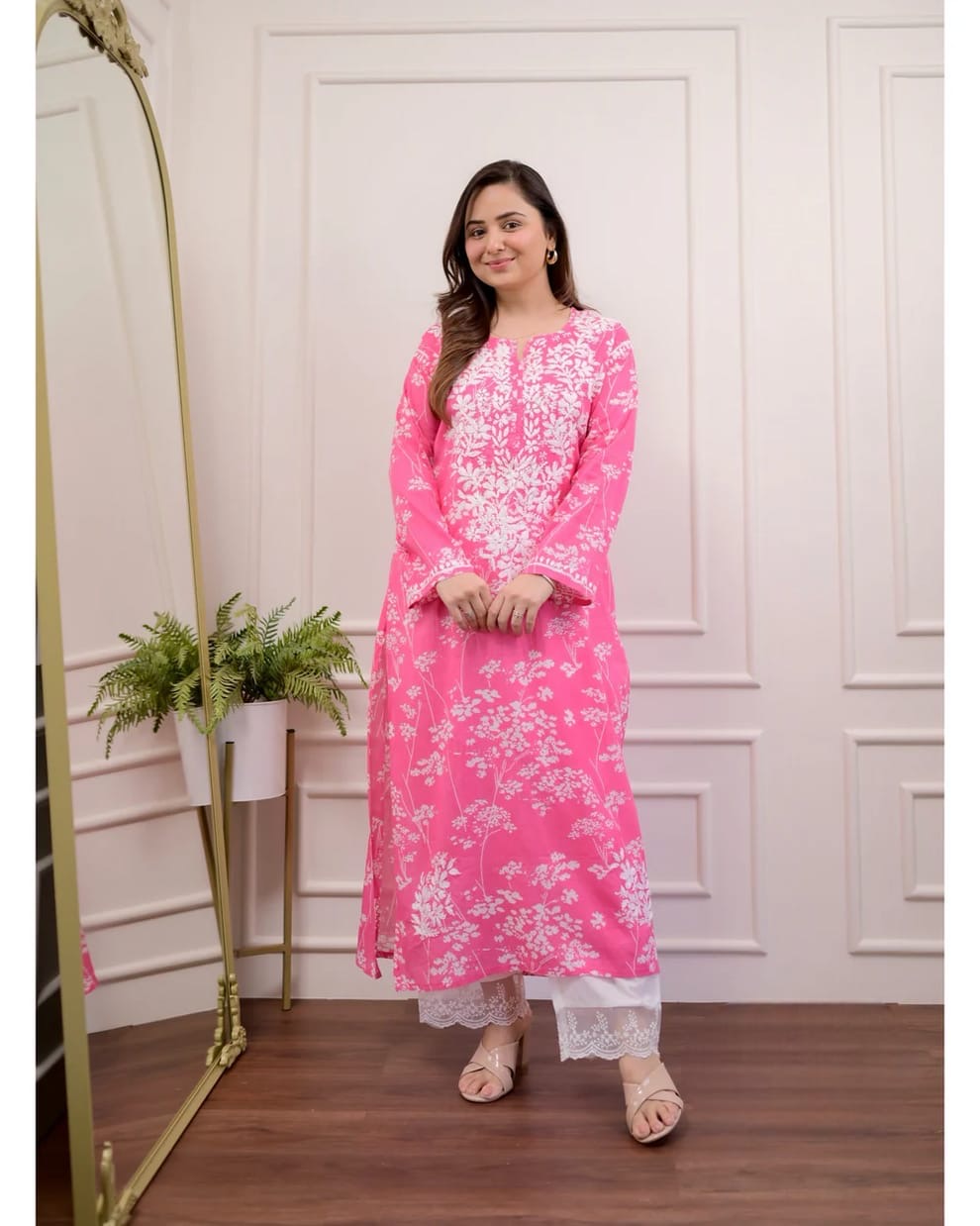 Beautiful Pure Mul Cotton Chikankari Kurti-Pant Set